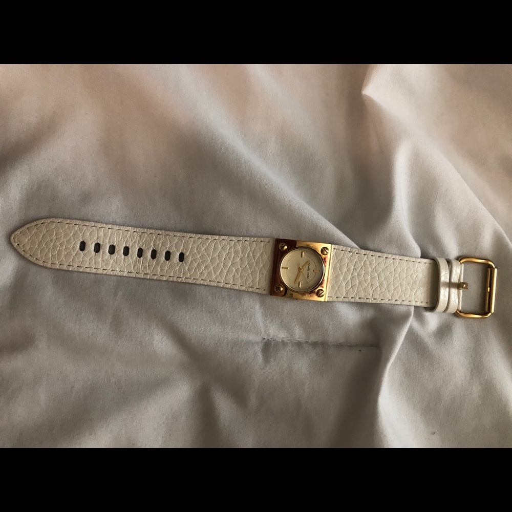 Watch - Picture 3 of 5